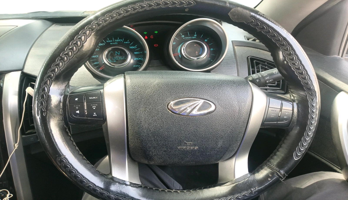 2019 Mahindra XUV500 W7, Diesel, Manual, 1,30,362 km, interior