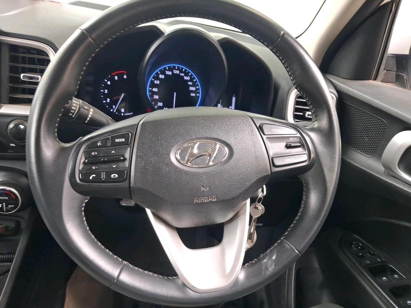 2022 Hyundai VENUE SX 1.5 CRDI, Diesel, Manual, 89,781 km, interior