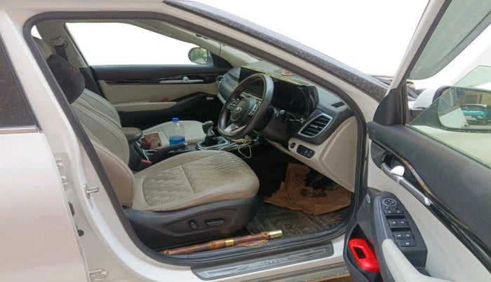 2019 KIA SELTOS HTX PLUS 1.5 DIESEL, Diesel, Manual, 1,08,554 km, interior
