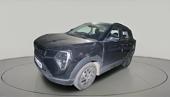 2024 Mahindra XUV 3XO AX5L 1.2 TGDi AT, Petrol, Automatic, 49,836 km, exterior