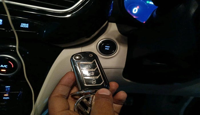 2024 Mahindra XUV 3XO AX5L 1.2 TGDi AT, Petrol, Automatic, 49,836 km, interior