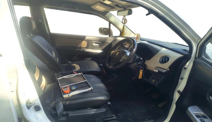 2017 Maruti Wagon R 1.0 LXI CNG, CNG, Manual, 56,848 km, interior