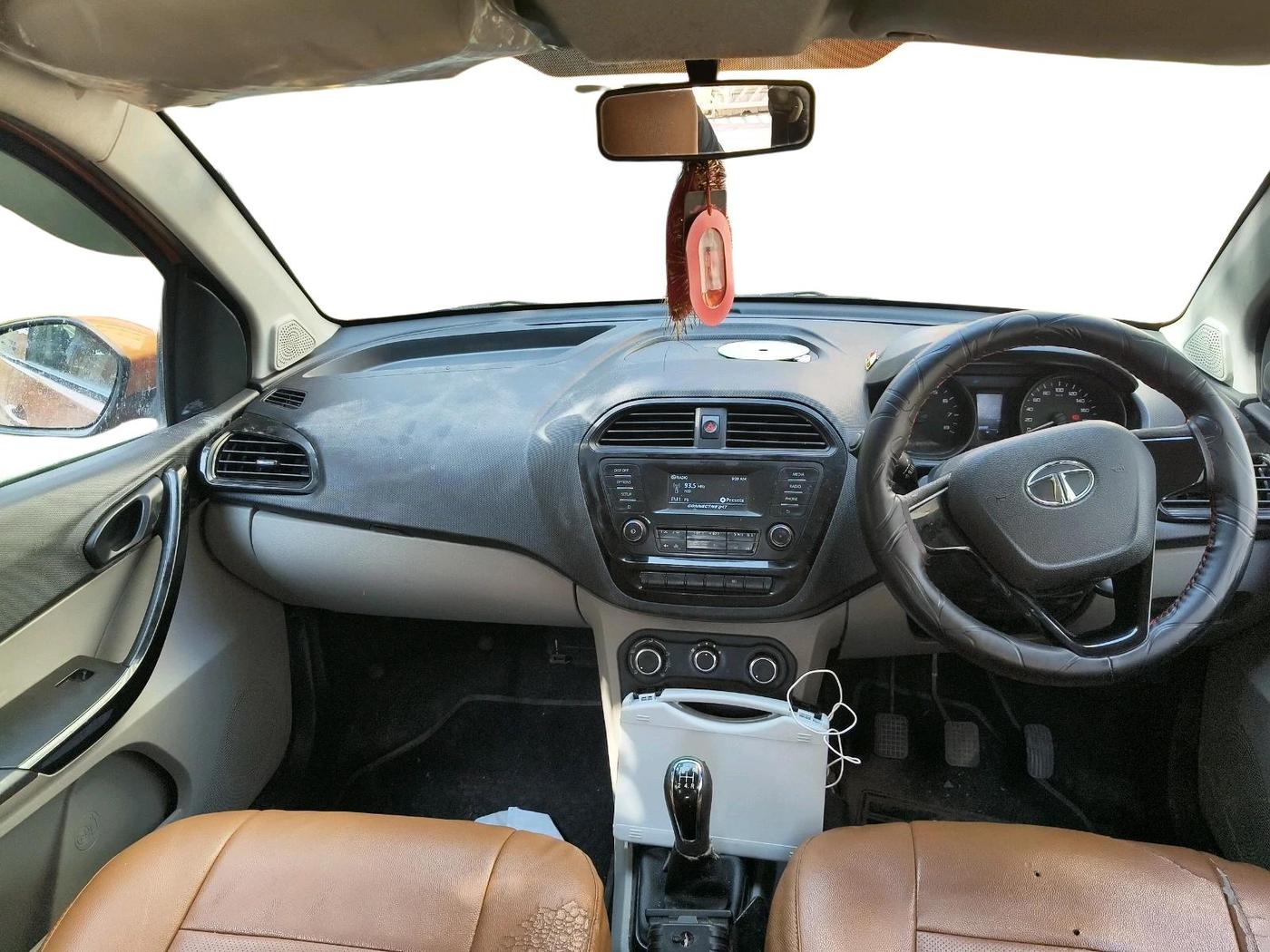 2018 Tata Tiago XT PETROL, Petrol, Manual, 1,28,006 km, interior