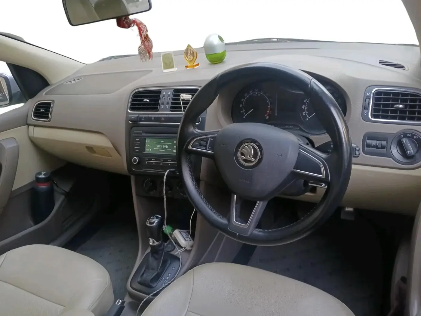2015 Skoda Rapid AMBITION 1.5 TDI AT, Diesel, Automatic, 85,625 km, interior