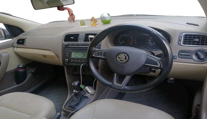 2015 Skoda Rapid AMBITION 1.5 TDI AT, Diesel, Automatic, 85,625 km, interior