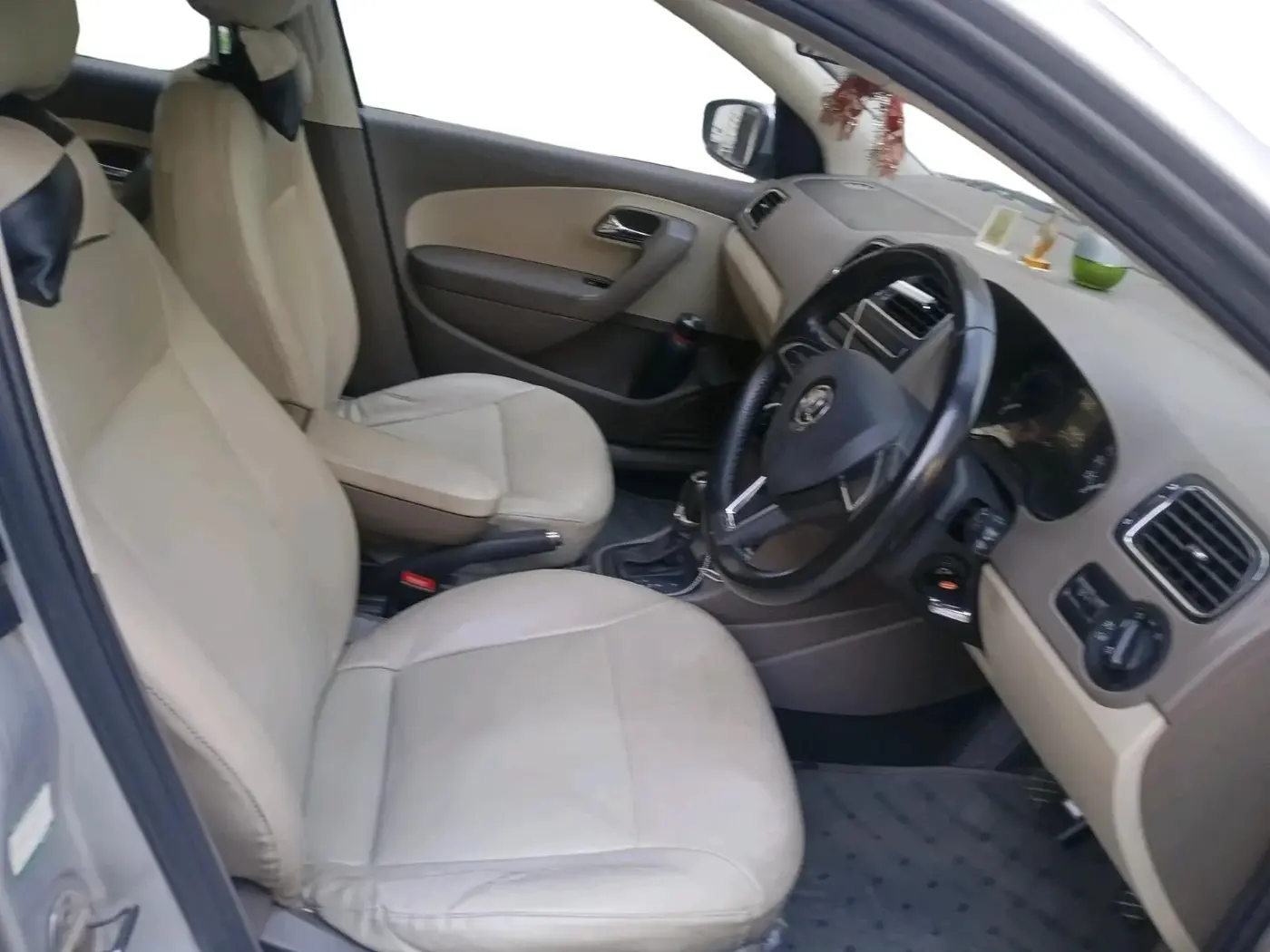 2015 Skoda Rapid AMBITION 1.5 TDI AT, Diesel, Automatic, 85,625 km, interior