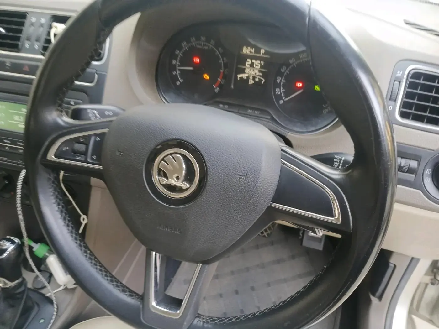 2015 Skoda Rapid AMBITION 1.5 TDI AT, Diesel, Automatic, 85,625 km, interior