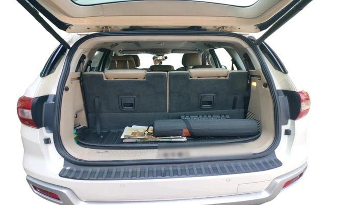 2016 Ford Endeavour TREND 2.2 4X2 AT, Diesel, Automatic, 1,61,930 km, exterior