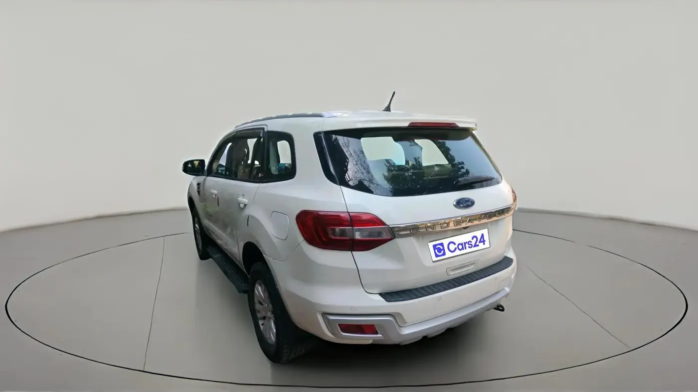 2016 Ford Endeavour TREND 2.2 4X2 AT, Diesel, Automatic, 1,61,930 km, exterior