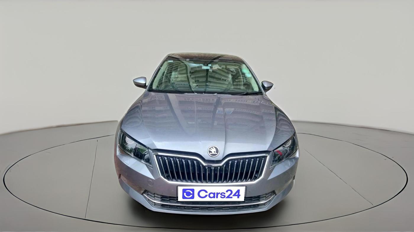 2016 Skoda Superb L&K 1.8 TSI AT, Petrol, Automatic, 1,20,870 km, exterior