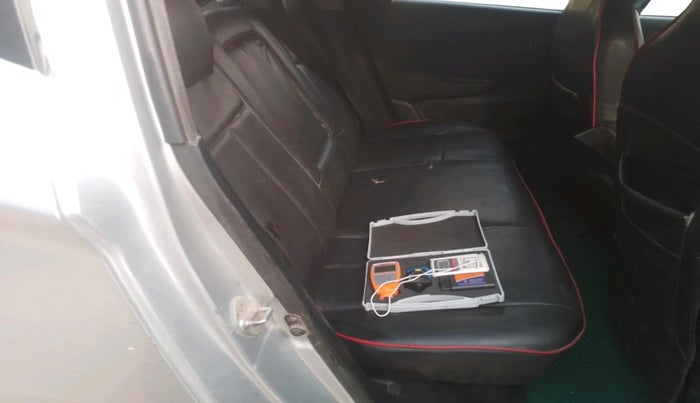 2018 Mahindra KUV 100 NXT K8 P 6 STR, CNG, Manual, 95,644 km, interior