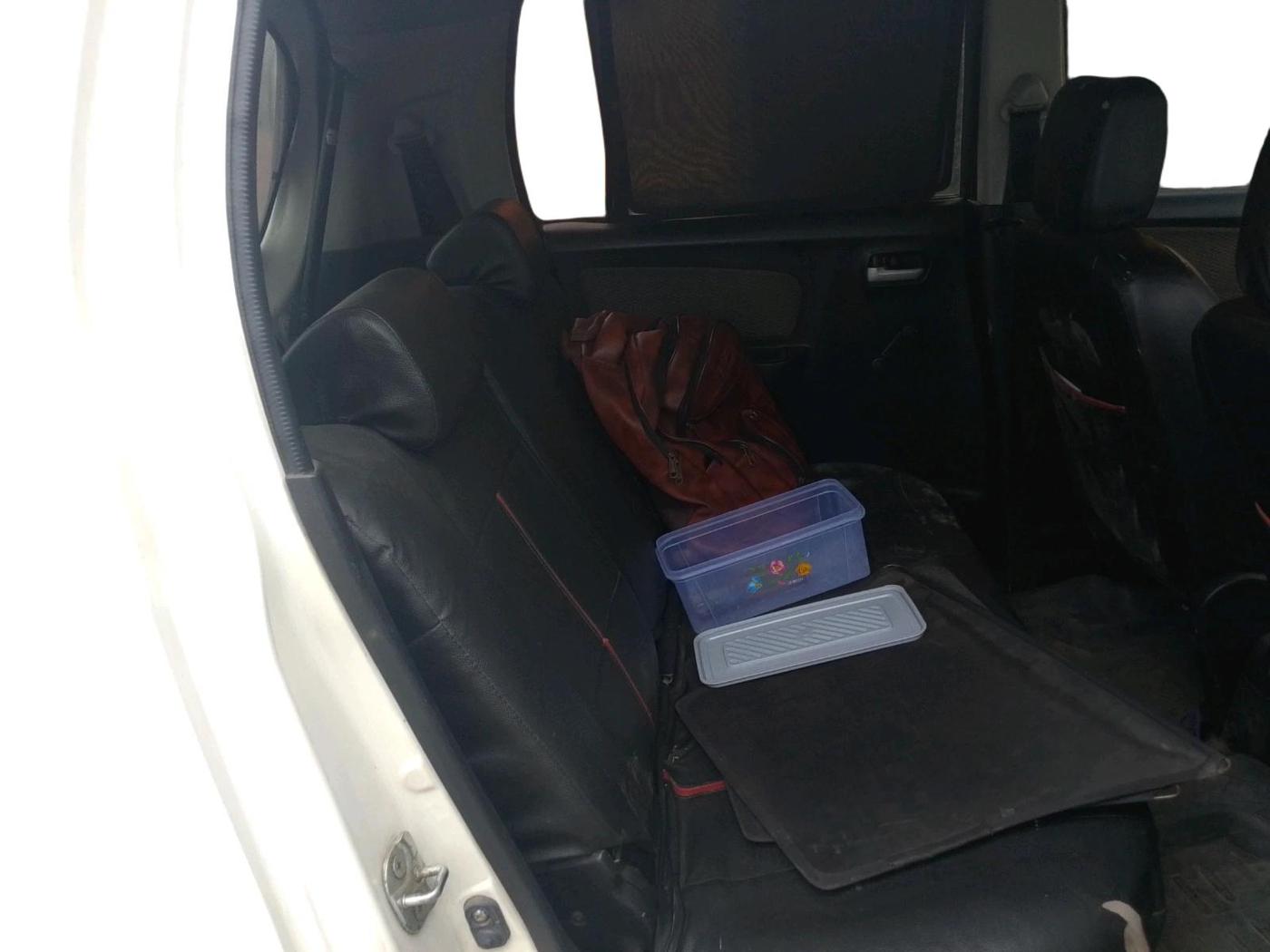 2014 Maruti Wagon R 1.0 LXI, CNG, Manual, 1,56,764 km, interior