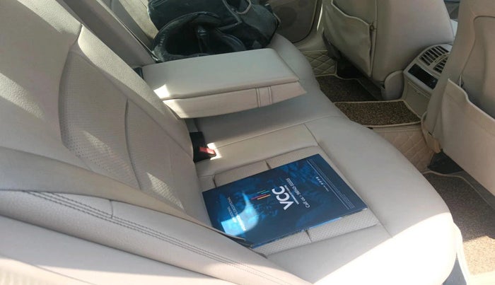 2014 Mercedes Benz E Class E 250 CDI AVANTGARDE, Diesel, Automatic, 1,00,293 km, interior