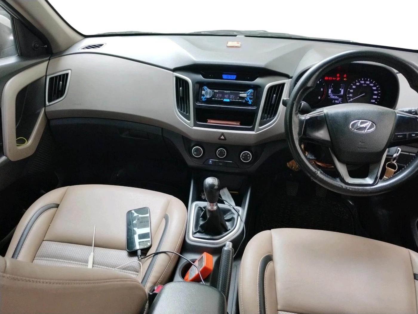 2016 Hyundai Creta BASE 1.4 DIESEL, Diesel, Manual, 2,19,621 km, interior