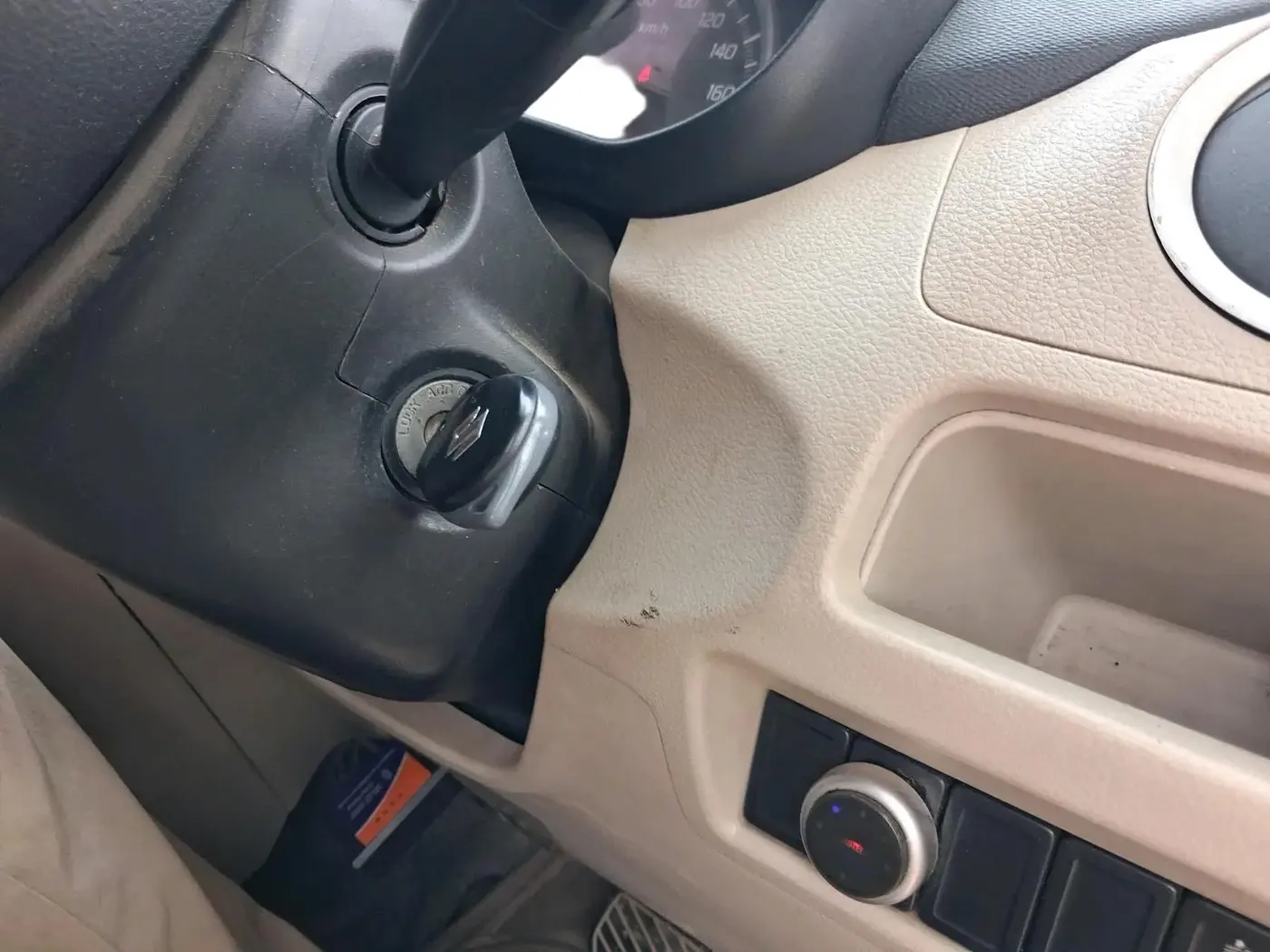 2018 Maruti Celerio ZXI AMT (O), CNG, Automatic, 71,357 km, interior
