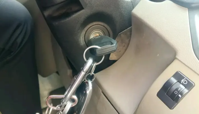 2017 Mahindra Kuv100 K2 D 6 STR, Diesel, Manual, 1,55,638 km, interior