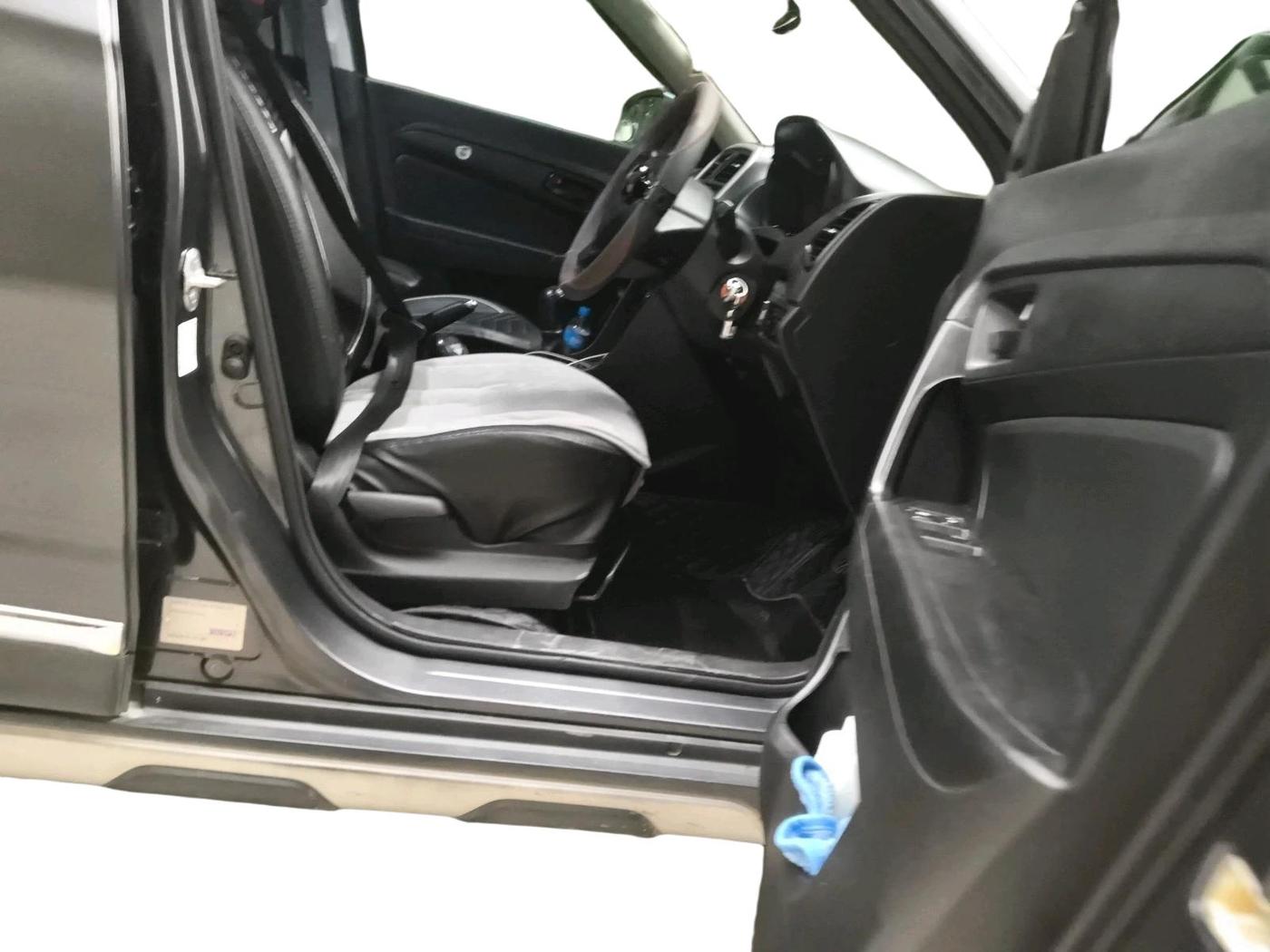 2021 Maruti Vitara Brezza LXI, CNG, Manual, 53,667 km, interior