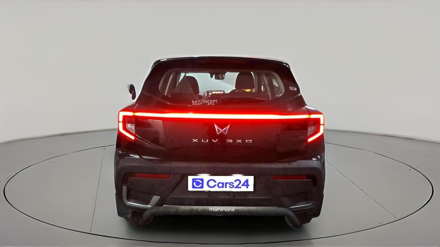 2024 Mahindra XUV 3XO AX5 1.2 L TCMPFi, Petrol, Manual, 17,217 km, exterior