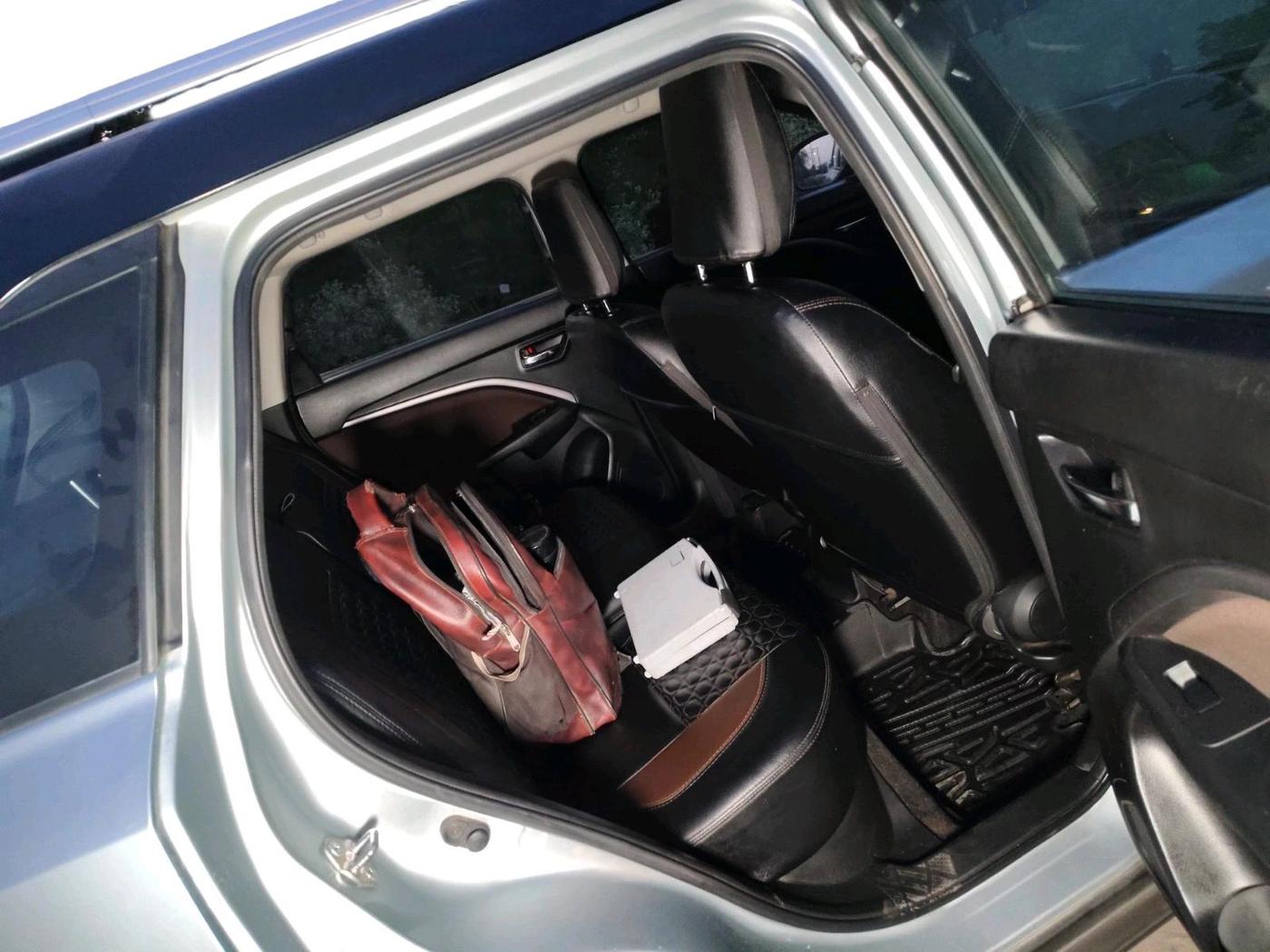 2023 Maruti BREZZA ZXI, Petrol, Manual, 62,383 km, interior