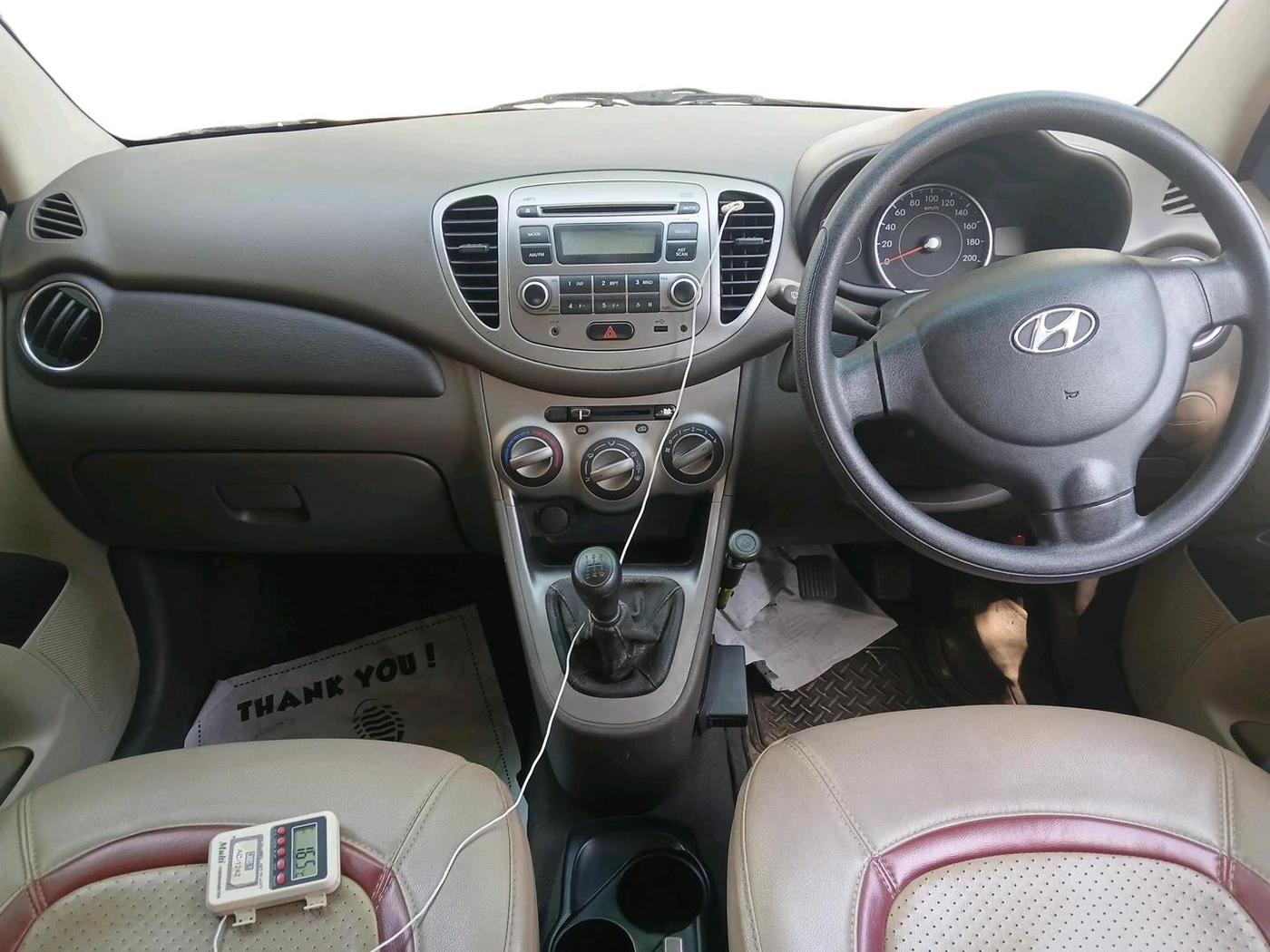 2011 Hyundai i10 MAGNA 1.2, Petrol, Manual, 26,000 km, interior