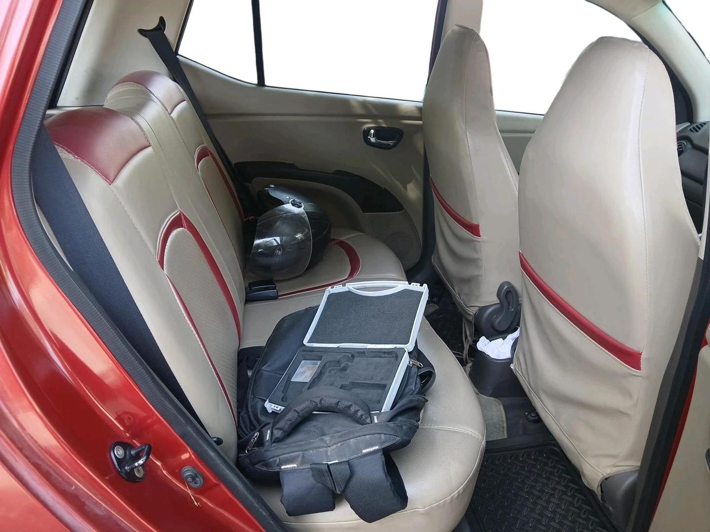 2011 Hyundai i10 MAGNA 1.2, Petrol, Manual, 26,000 km, interior