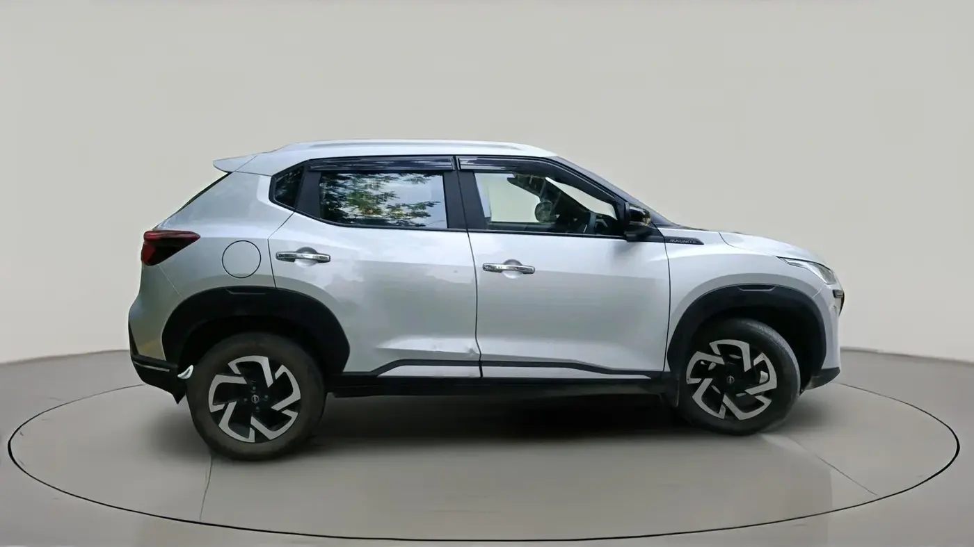 2022 Nissan MAGNITE XV MT, Petrol, Manual, 15,812 km, exterior