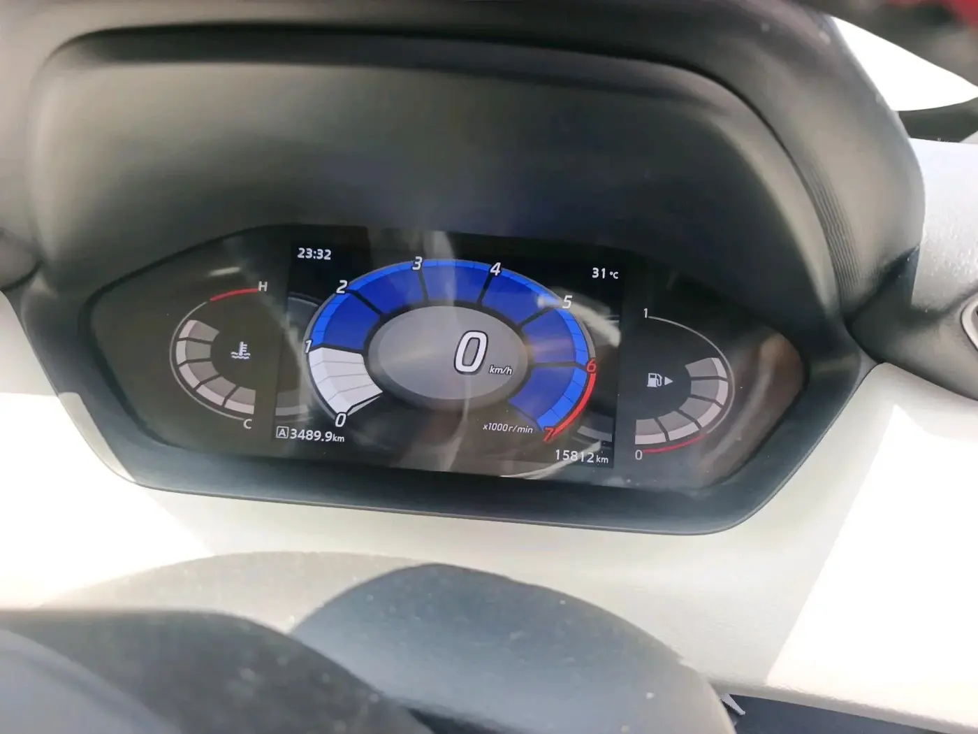 2022 Nissan MAGNITE XV MT, Petrol, Manual, 15,812 km, interior