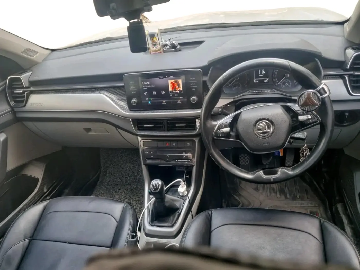 2022 Skoda KUSHAQ AMBITION 1.0L TSI MT, Petrol, Manual, 45,738 km, interior