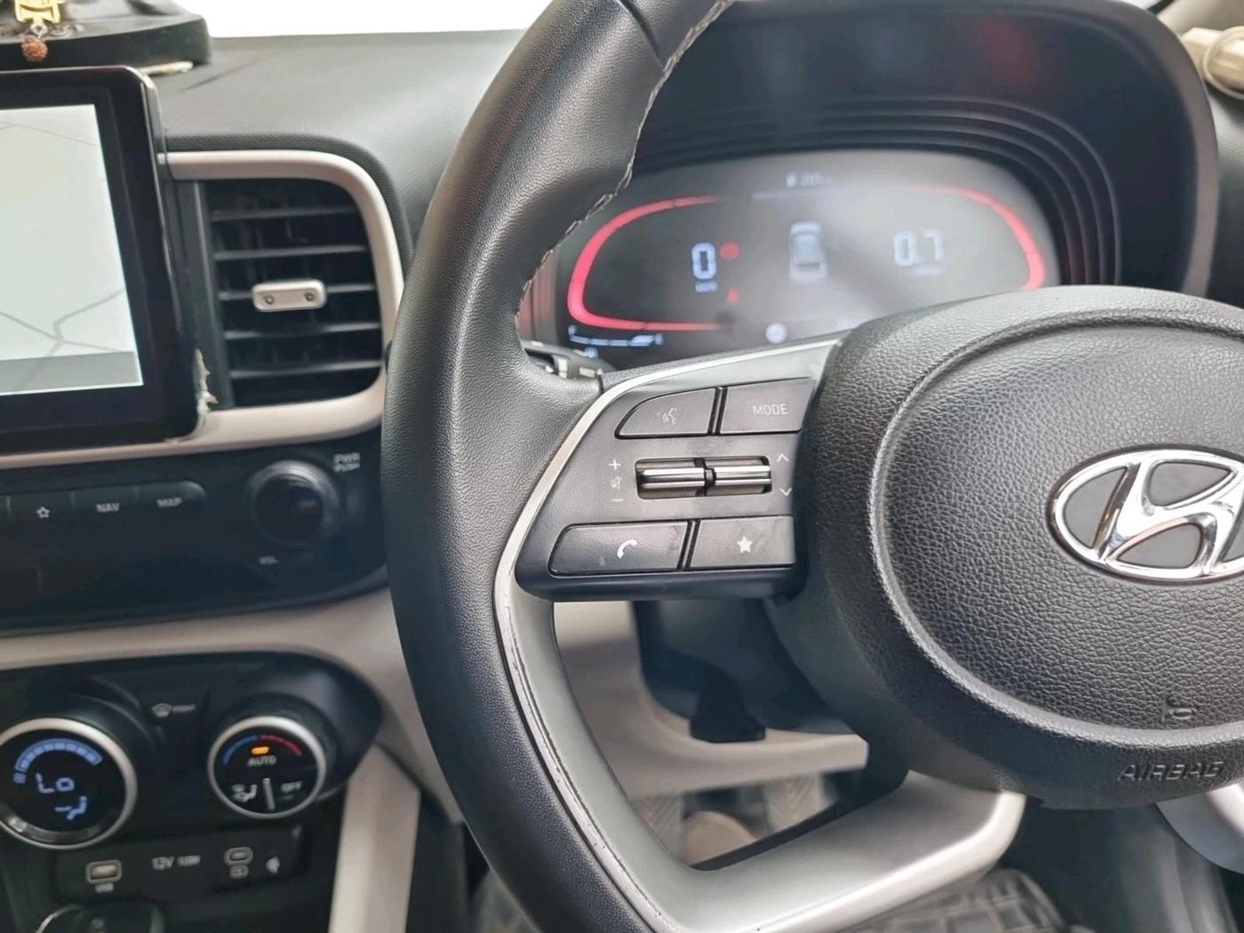 2022 Hyundai VENUE SX (O) 1.5 CRDI, Diesel, Manual, 63,842 km, interior
