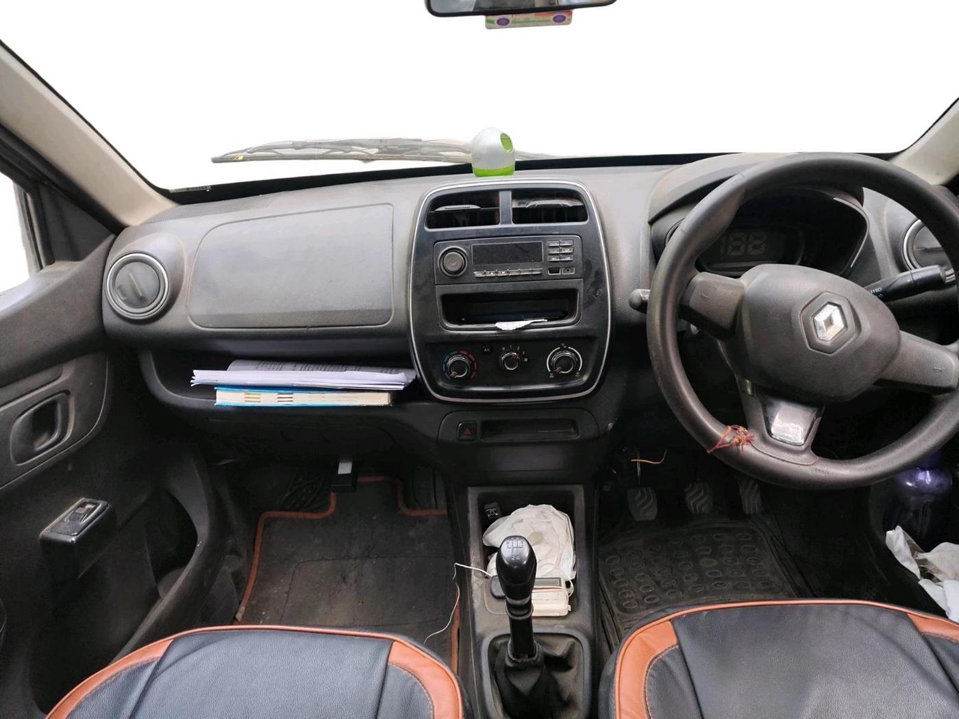 2018 Renault Kwid RXL, CNG, Manual, 1,26,299 km, interior