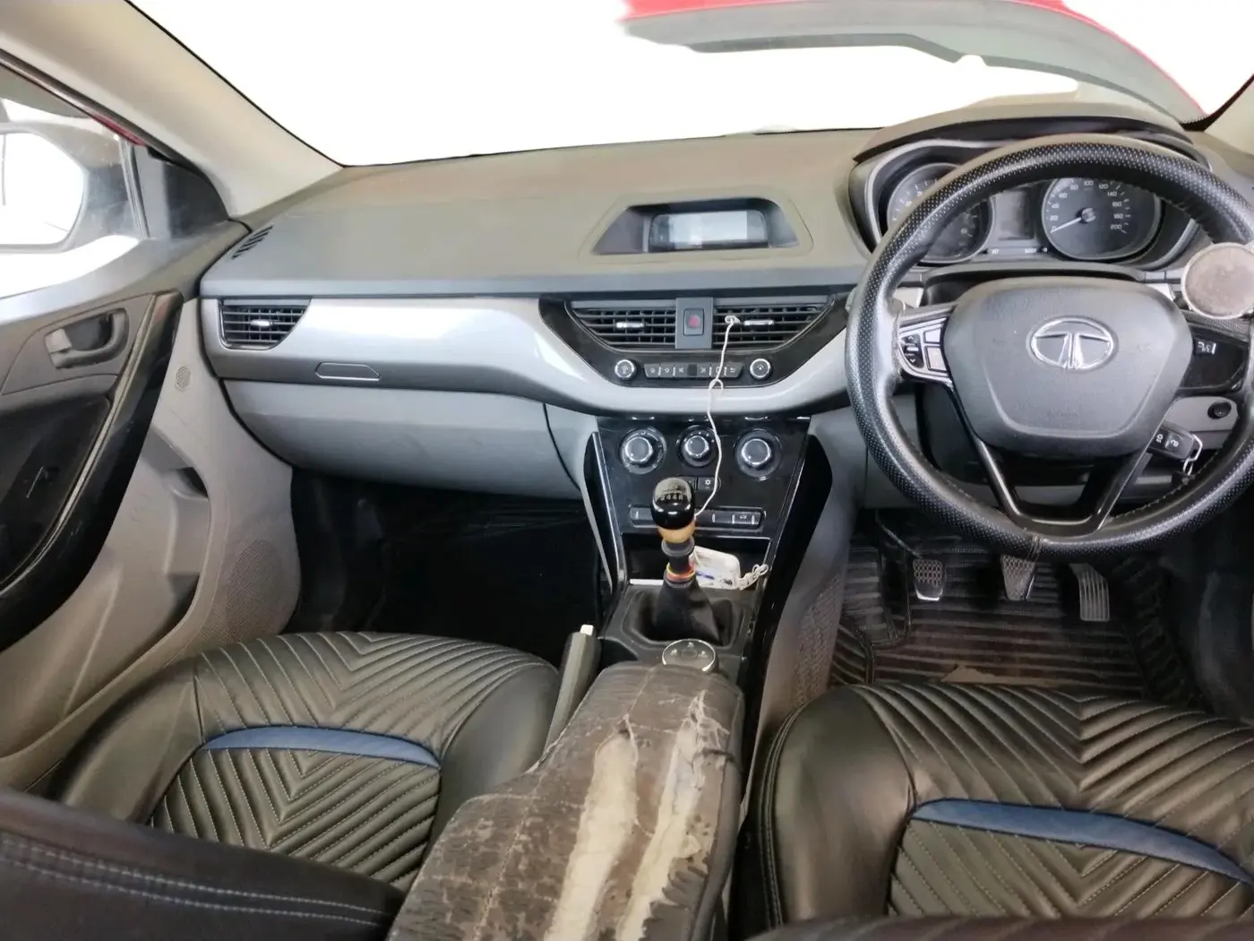 2019 Tata NEXON XM DIESEL, Diesel, Manual, 1,57,381 km, interior