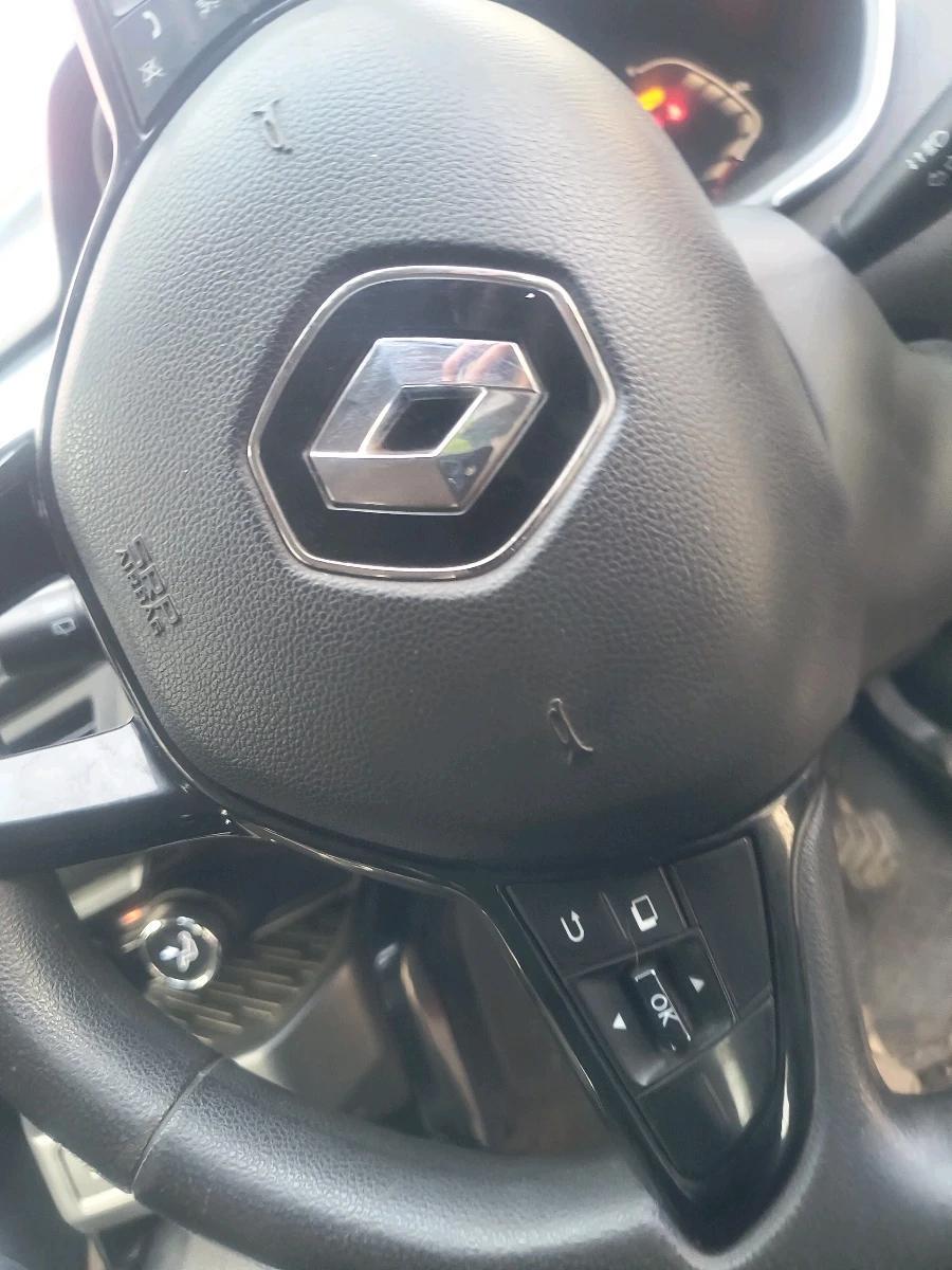 2022 Renault Kiger RXZ AMT, Petrol, Automatic, 30,054 km, interior