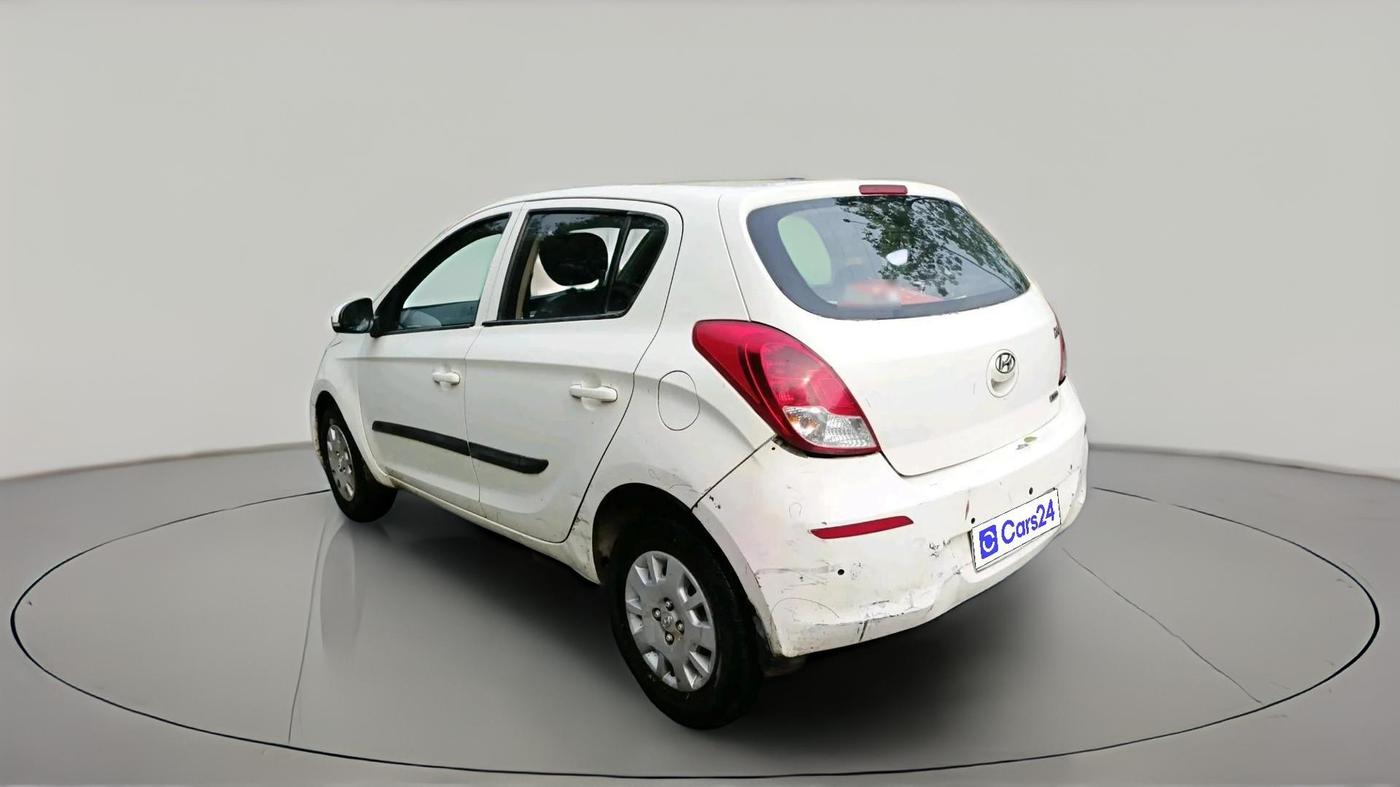 2013 Hyundai i20 MAGNA (O) 1.2, CNG, Manual, 1,00,809 km, exterior