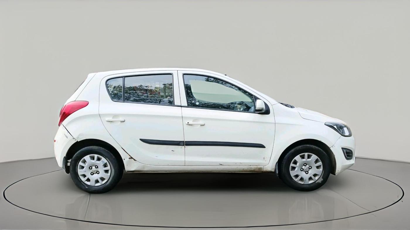 2013 Hyundai i20 MAGNA (O) 1.2, CNG, Manual, 1,00,809 km, exterior