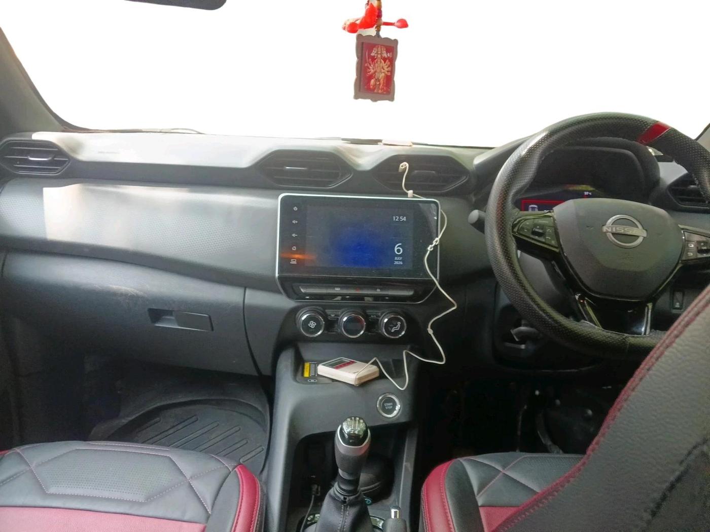 2024 Nissan MAGNITE Kuro Edition 1.0  MT , Petrol, Manual, 20,803 km, interior