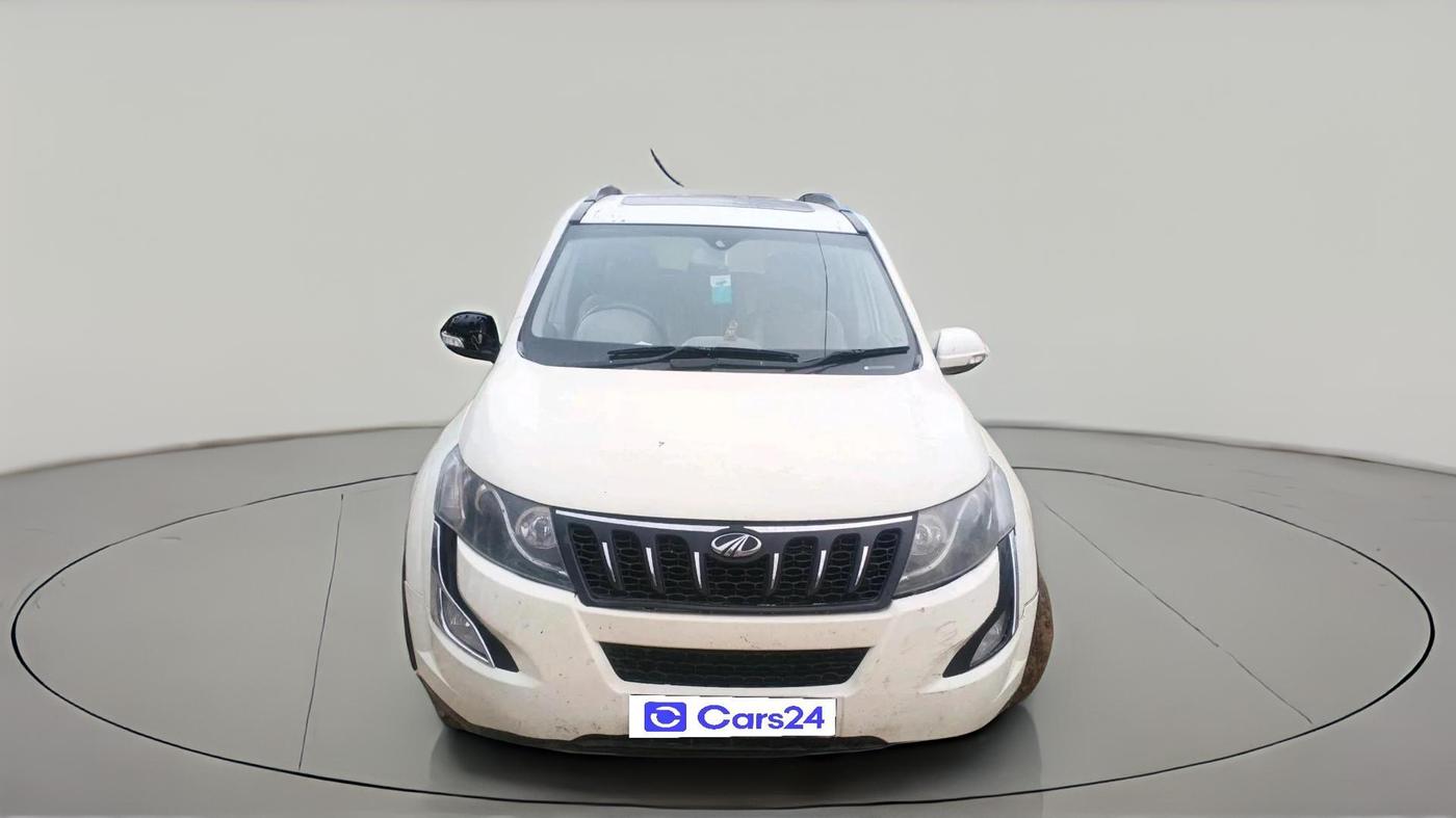 2016 Mahindra XUV500 W10 AT 1.99, Diesel, Automatic, 81,473 km, exterior