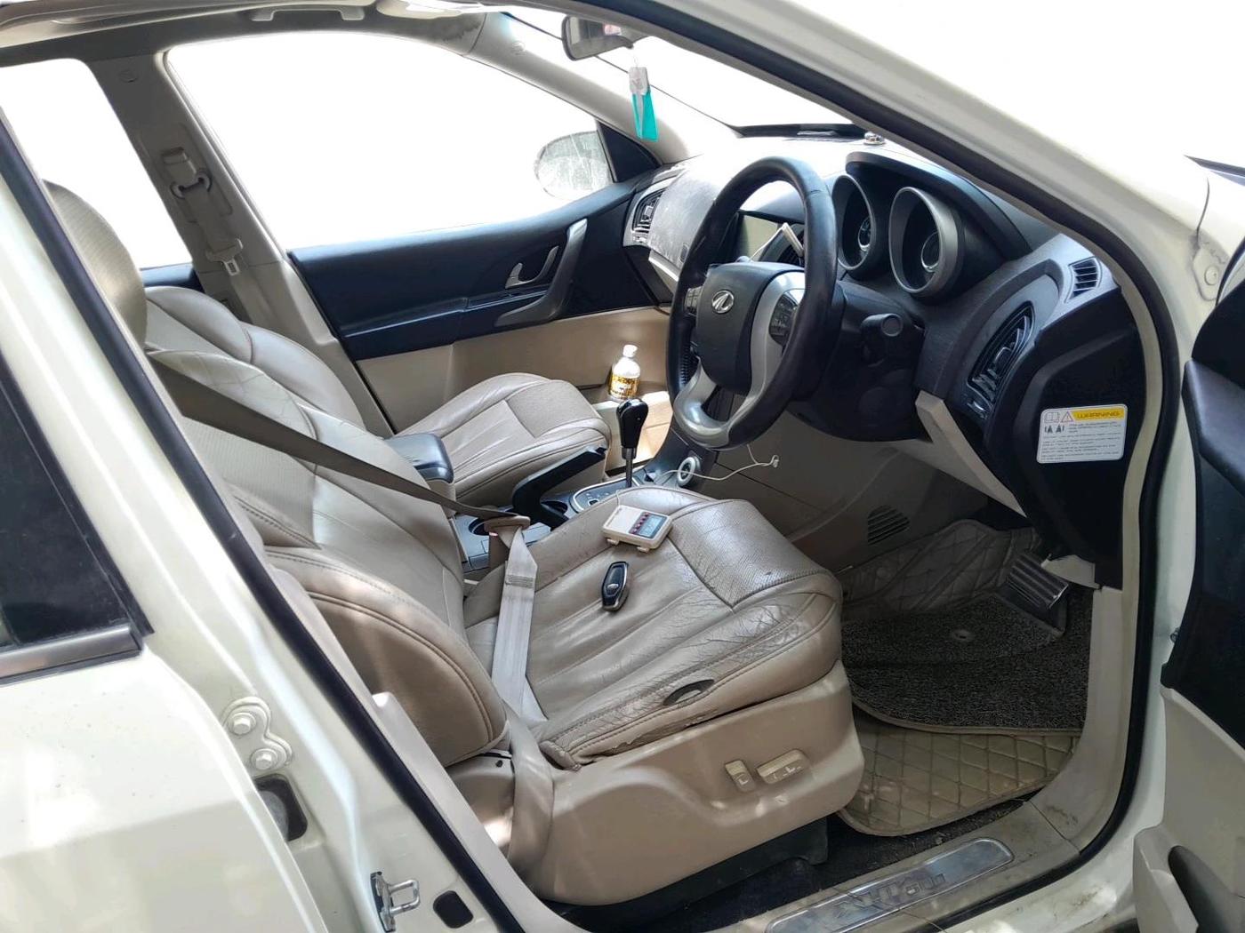 2016 Mahindra XUV500 W10 AT 1.99, Diesel, Automatic, 81,473 km, interior