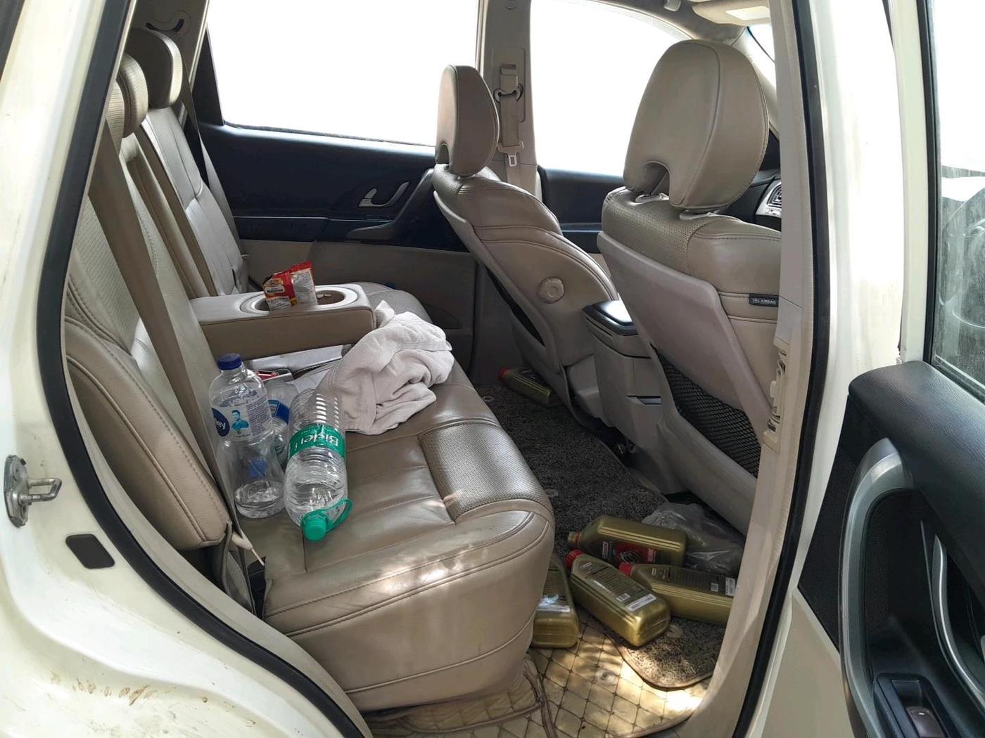 2016 Mahindra XUV500 W10 AT 1.99, Diesel, Automatic, 81,473 km, interior