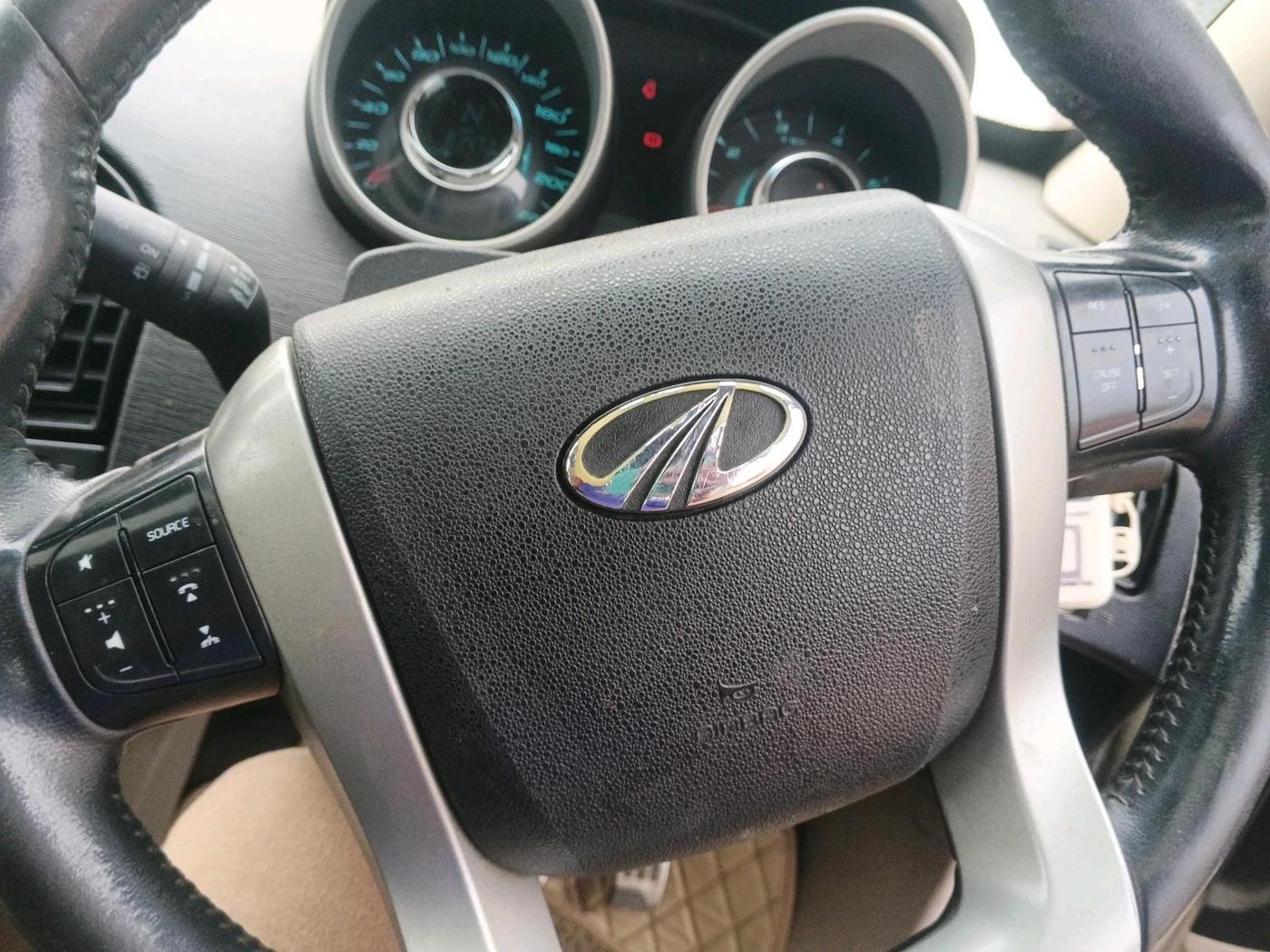 2016 Mahindra XUV500 W10 AT 1.99, Diesel, Automatic, 81,473 km, interior