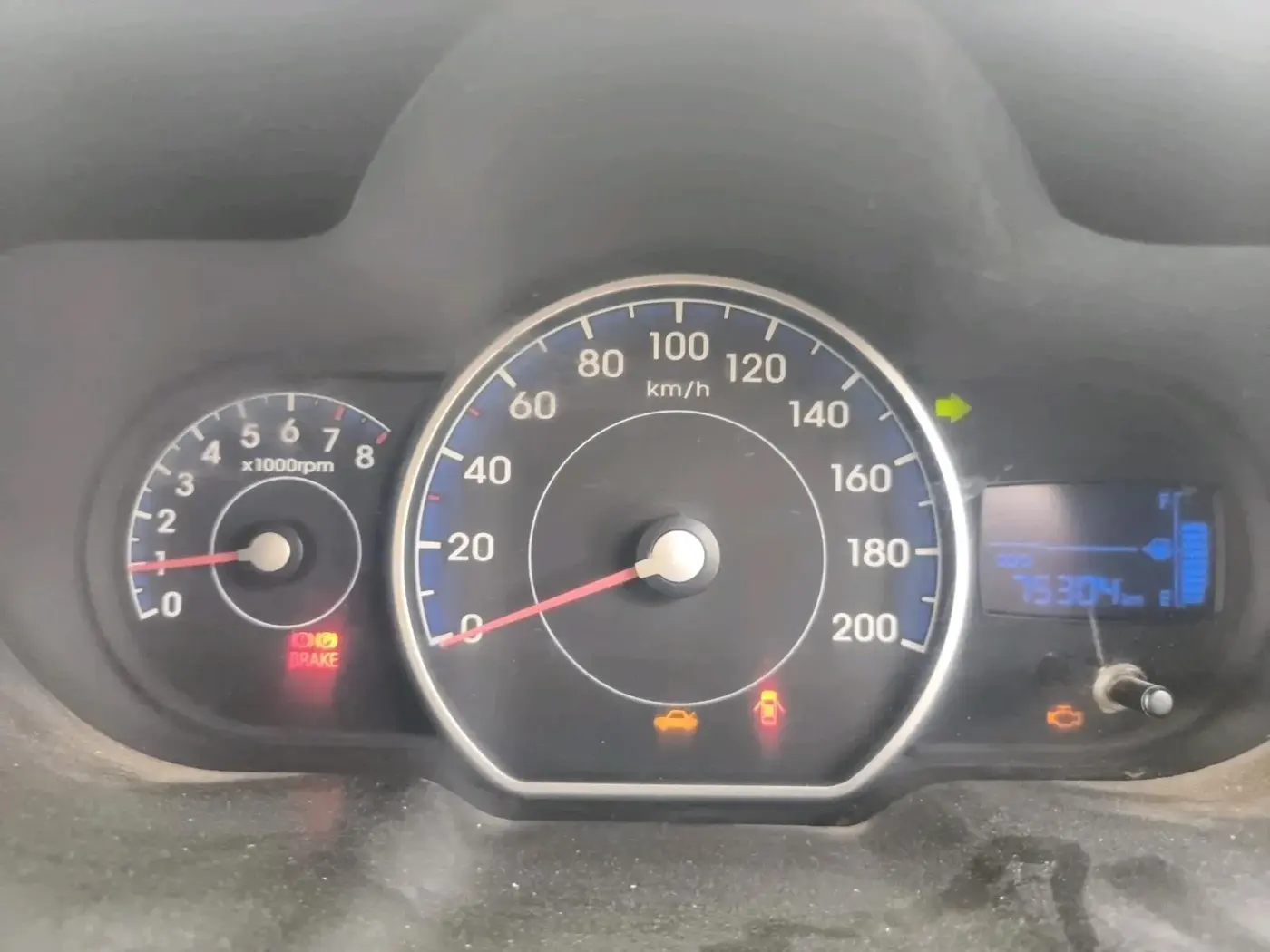 2013 Hyundai i10 SPORTZ 1.2, Petrol, Manual, 75,304 km, interior