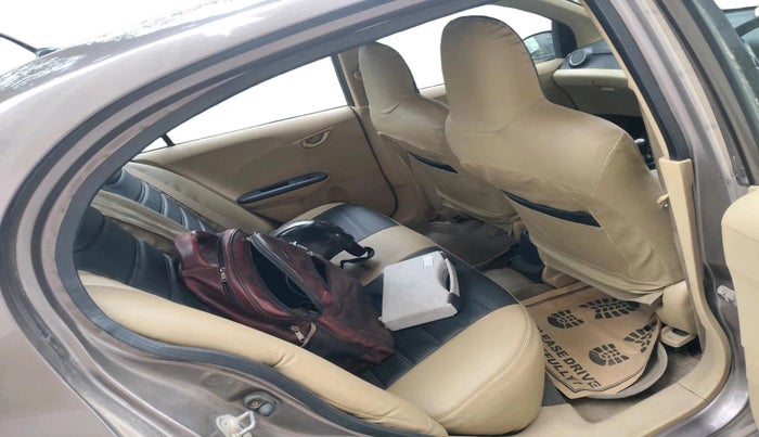 2015 Honda Amaze 1.2L I-VTEC S, Petrol, Manual, 1,17,667 km, interior