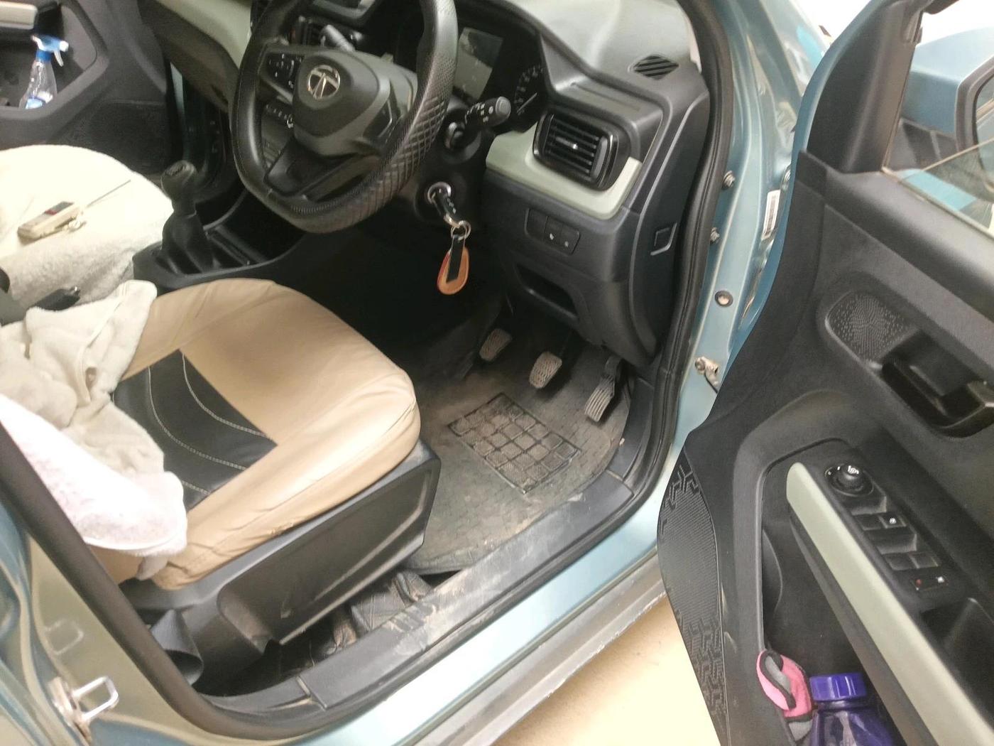 2021 Tata PUNCH ADVENTURE MT, Petrol, Manual, 19,520 km, interior
