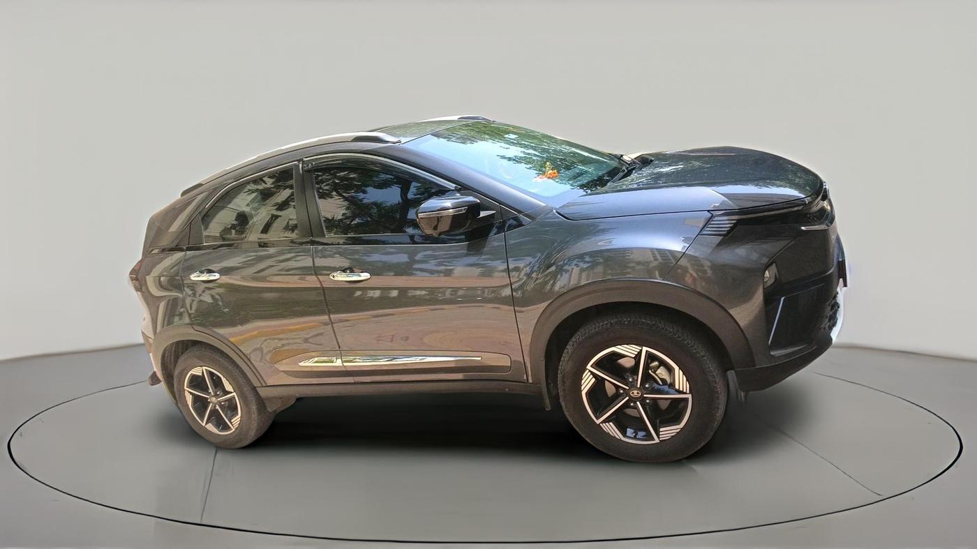 2025 Tata NEXON Creative Plus S CNG, CNG, Manual, 30,704 km, exterior