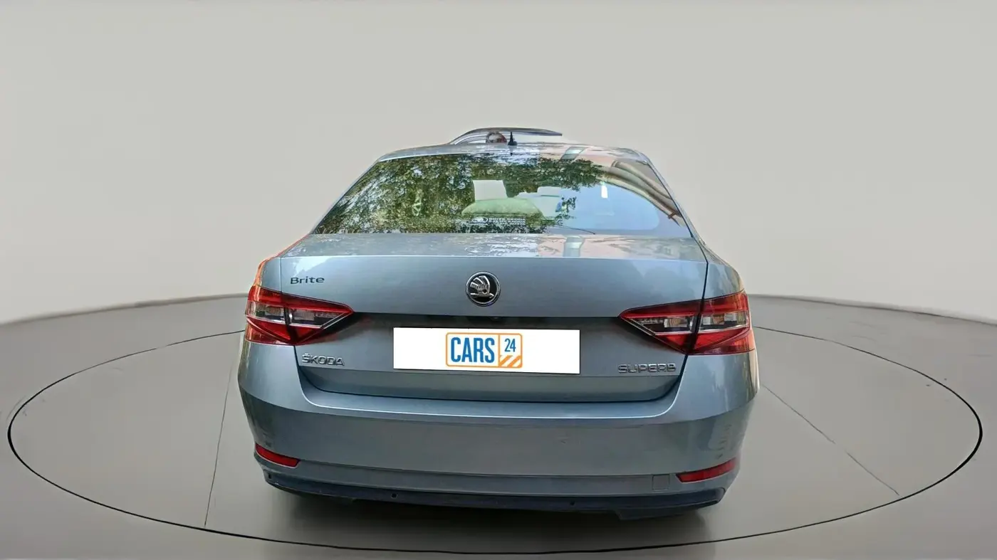 2018 Skoda Superb L&K 1.8 TSI AT, Petrol, Automatic, 1,20,530 km, exterior