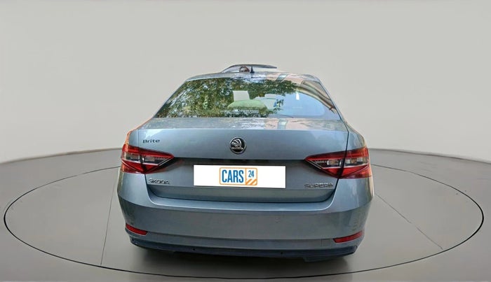 2018 Skoda Superb L&K 1.8 TSI AT, Petrol, Automatic, 1,20,530 km, exterior