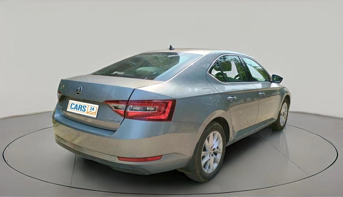 2018 Skoda Superb L&K 1.8 TSI AT, Petrol, Automatic, 1,20,530 km, exterior