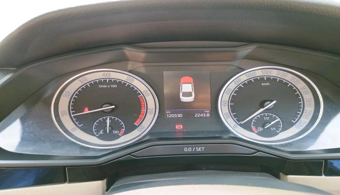 2018 Skoda Superb L&K 1.8 TSI AT, Petrol, Automatic, 1,20,530 km, interior