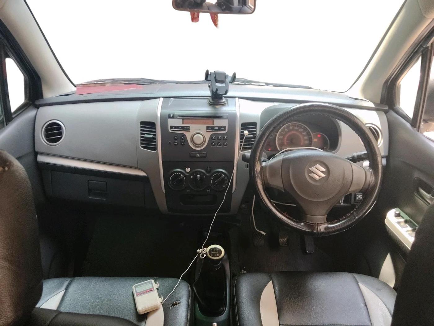 2011 Maruti Wagon R 1.0 VXI, CNG, Manual, 1,28,292 km, interior