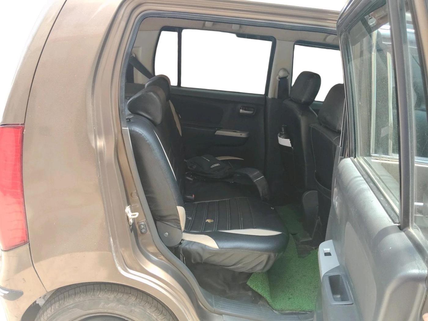 2011 Maruti Wagon R 1.0 VXI, CNG, Manual, 1,28,292 km, interior