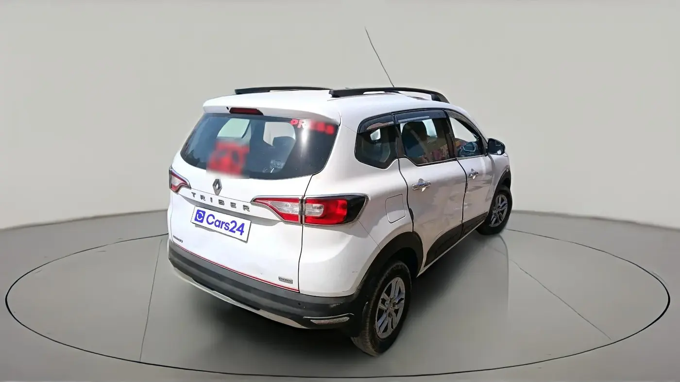 2020 Renault TRIBER RXT, Petrol, Manual, 1,04,309 km, exterior